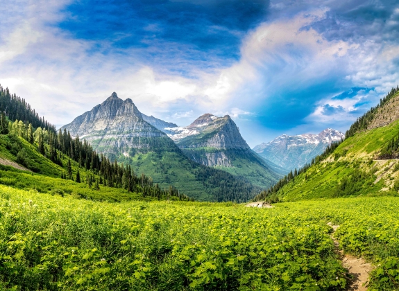 View of Glacier National Park in Montana on a sunny day
