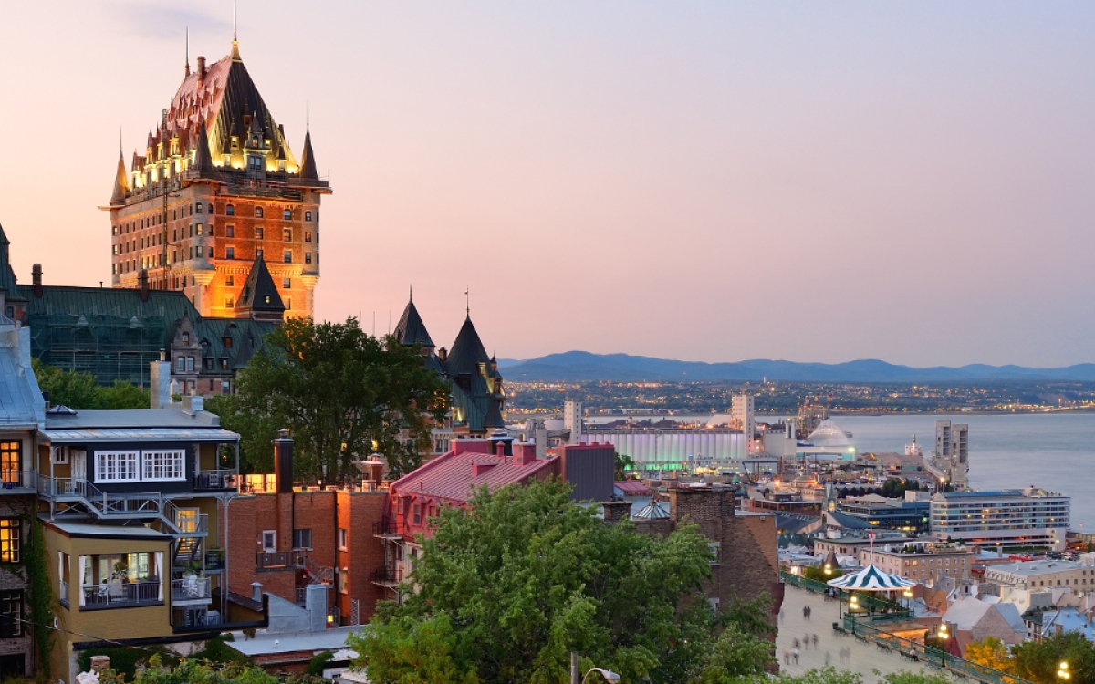 AU-BEST-OF-EASTERN-USA-1800X600-Quebec-City-iStock_61220648_XXLARGE