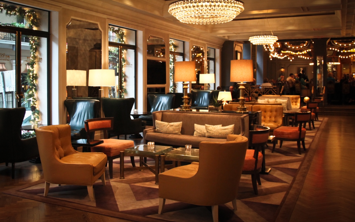 Hotel Monteleone Carousel Bar & Lounge seating