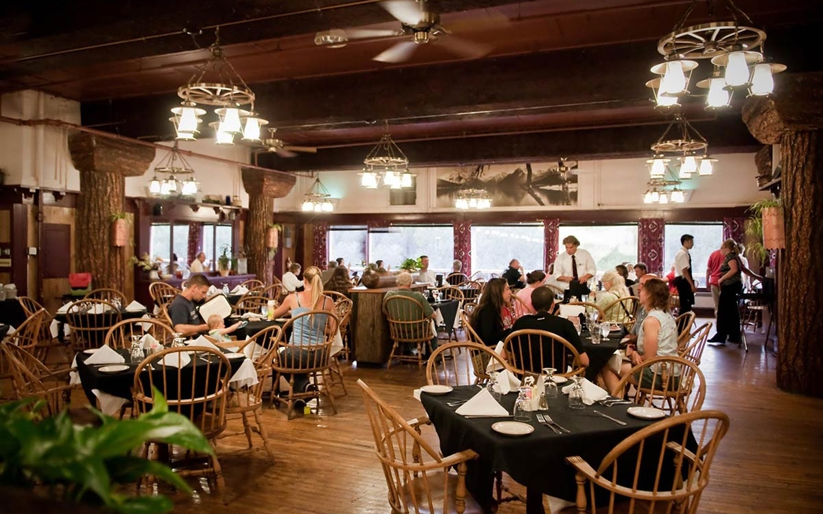 Glacier Park Lodge, Montana, Dining Glacier Park Lodge, Montana, Dining