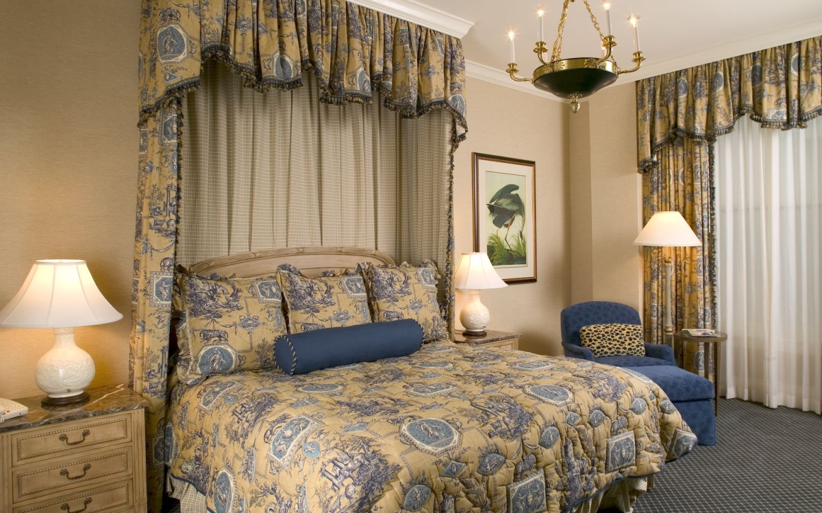 Hotel Monteleone Suite - Eudora Welty Bedroom