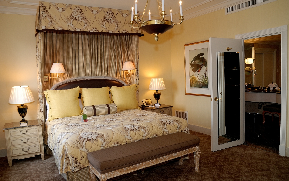 Hotel Monteleone Suite - Tenn Williams_Bedroom