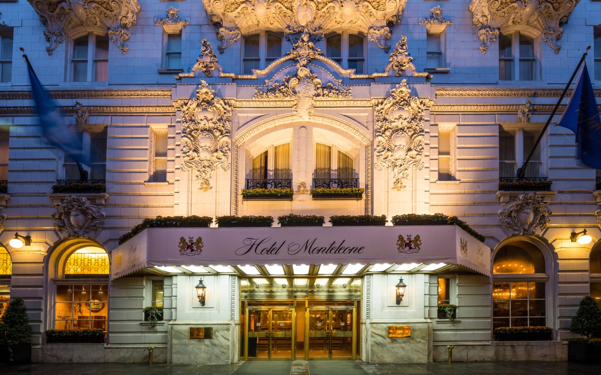 Hotel Monteleone Exterior Nighttime
