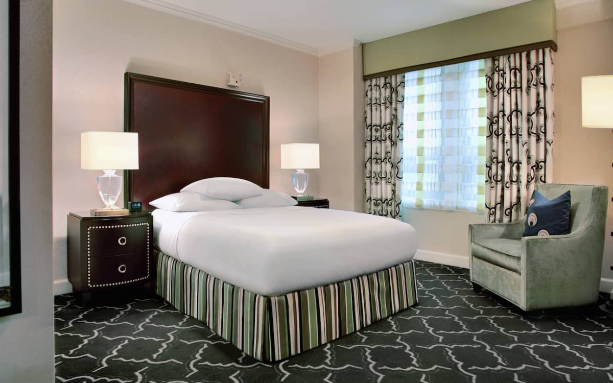 palmer-house-king-chair