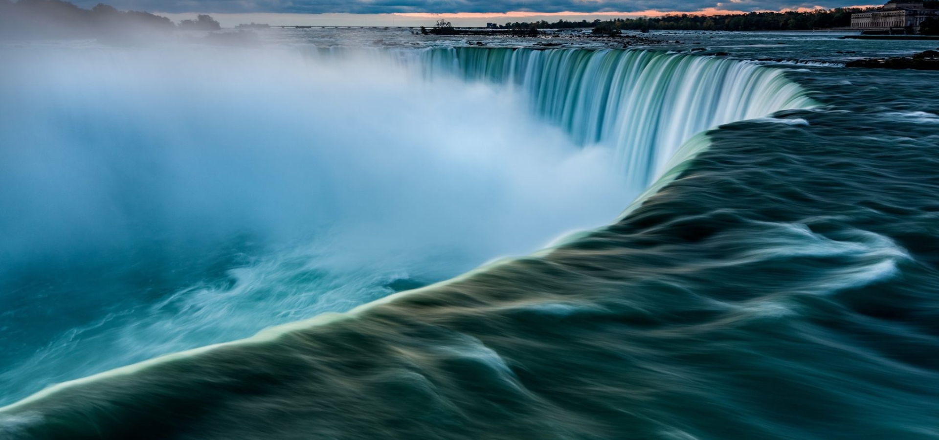 Niagara Falls Close Up Train Rail