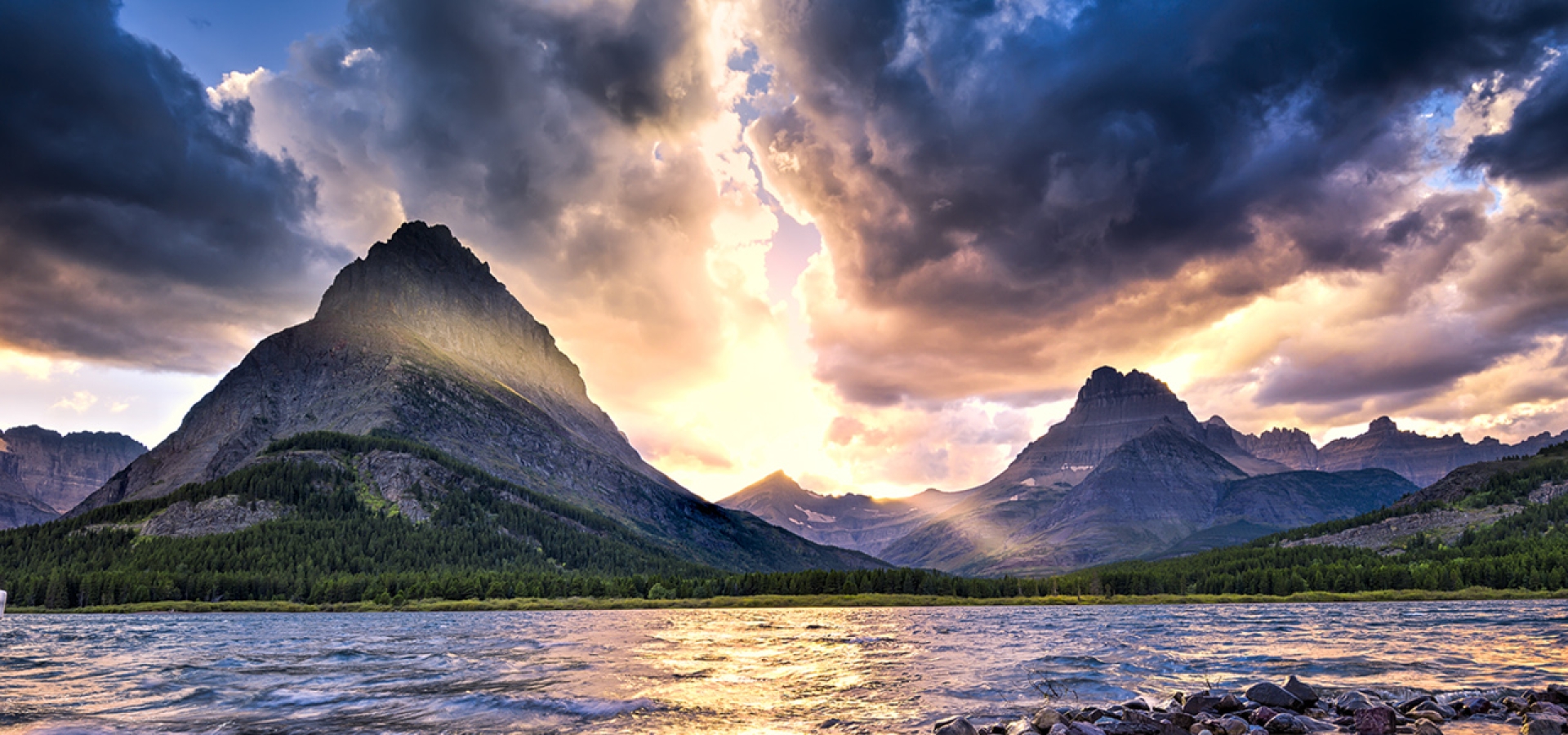 Grand National Parks with Yellowstone, Yosemite, and Glacier National Park  | Amtrak Vacations®