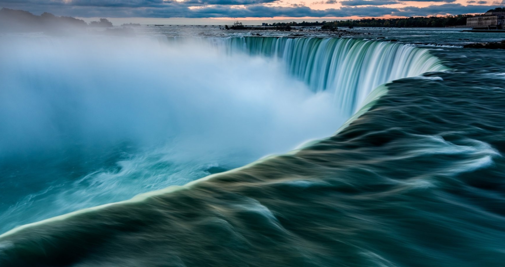 Niagara Falls Close Up Train Rail