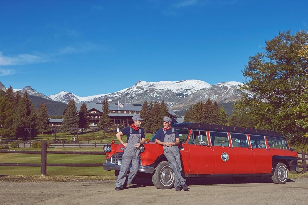 Glacier Park Lodge, Montana, Red Bus Tours Glacier Park Lodge, Montana, Red Bus Tours